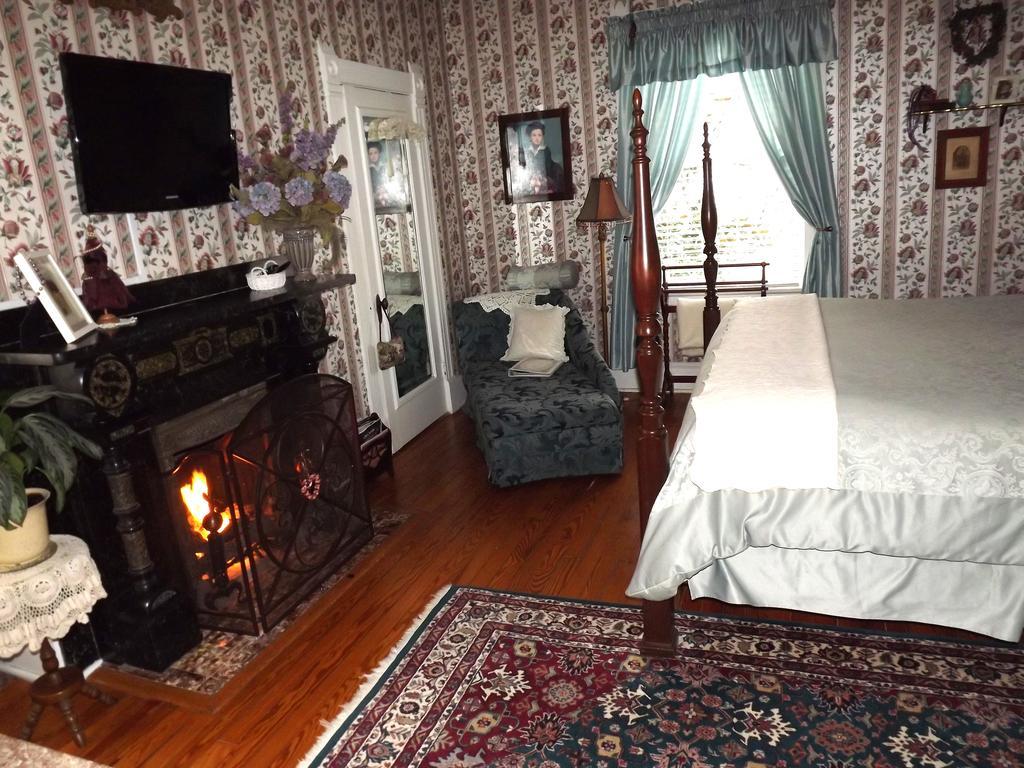 Belle Hearth Bed And Breakfast Waynesboro Room photo