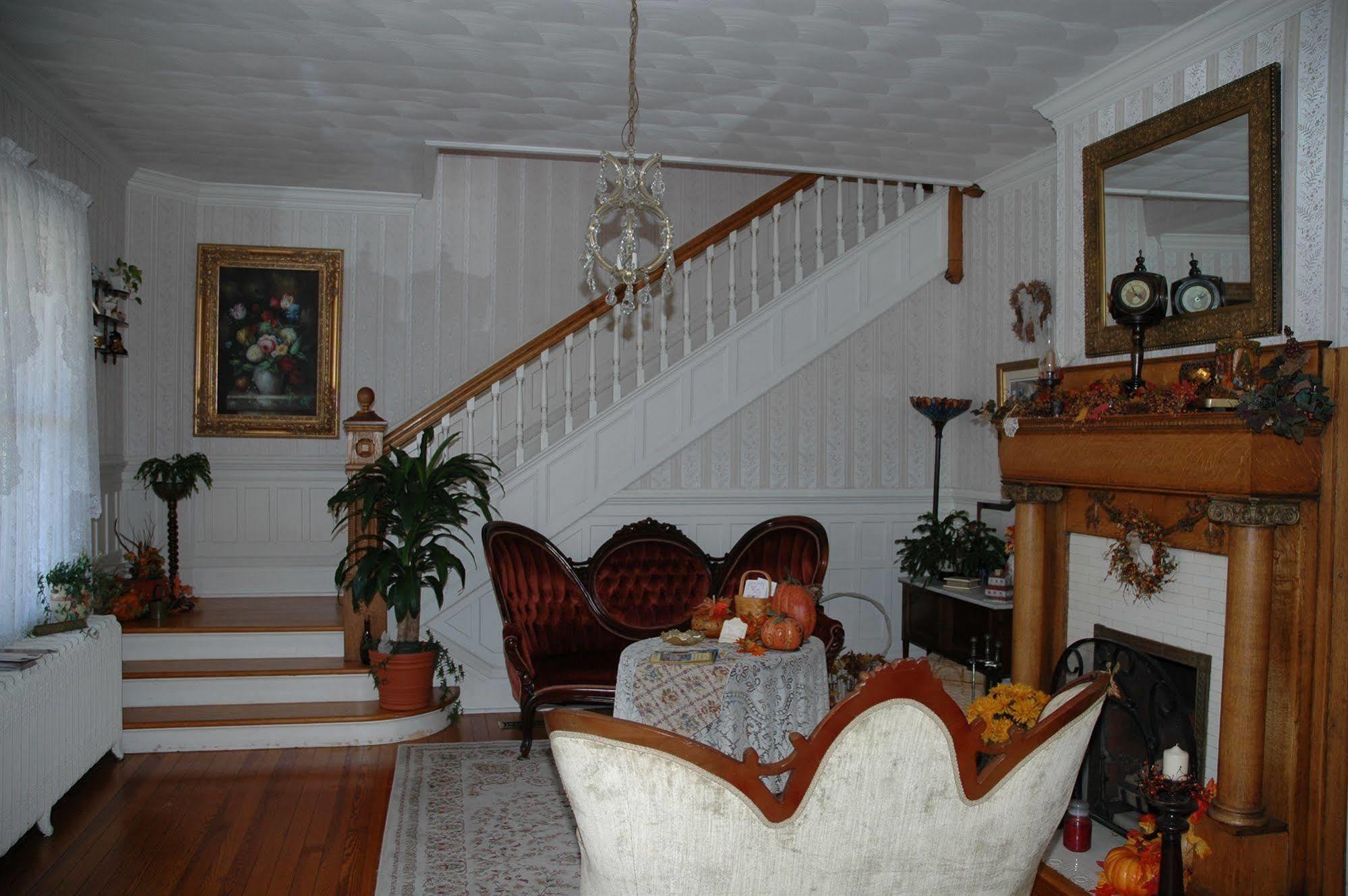 Belle Hearth Bed And Breakfast Waynesboro Exterior photo